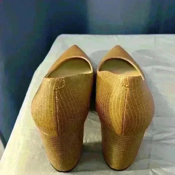 Marc Fisher Tan Leather Snake Print Heels - Picture 6 of 7